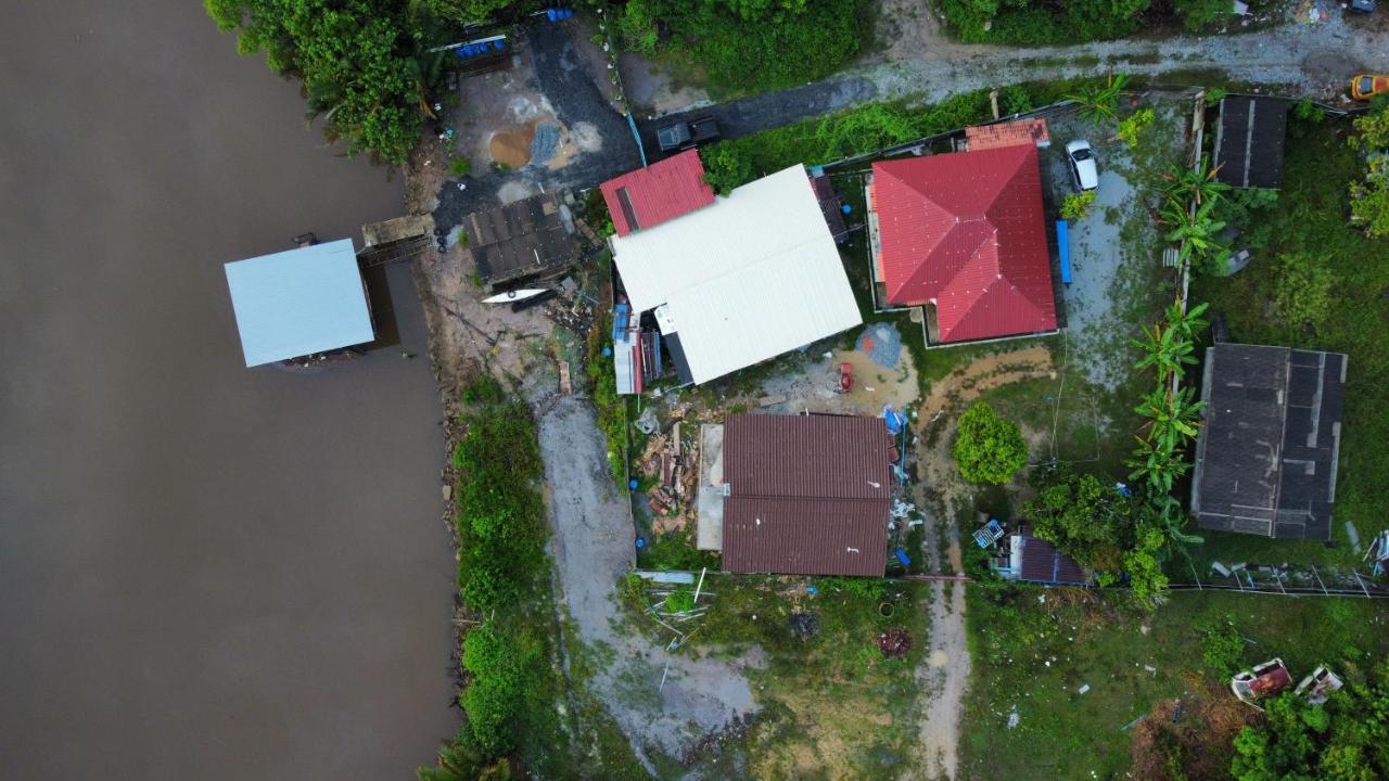 Qimmy Riverside Floating Cabin クアラ・トレンガヌ エクステリア 写真