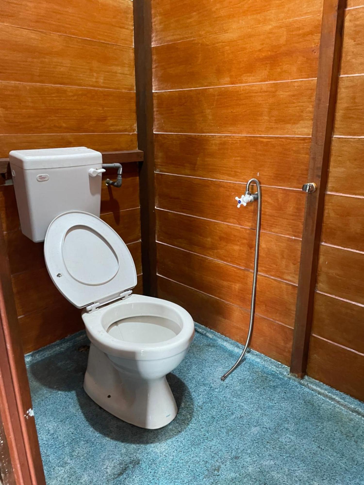 Qimmy Riverside Floating Cabin クアラ・トレンガヌ エクステリア 写真